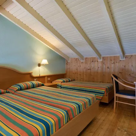 Centro Vacanze La Limonaia לימונה סול גרדה