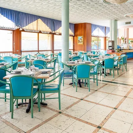 Hotel Centro Vacanze La Limonaia 3*