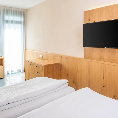 Hotel Centro Vacanze La Limonaia 3*