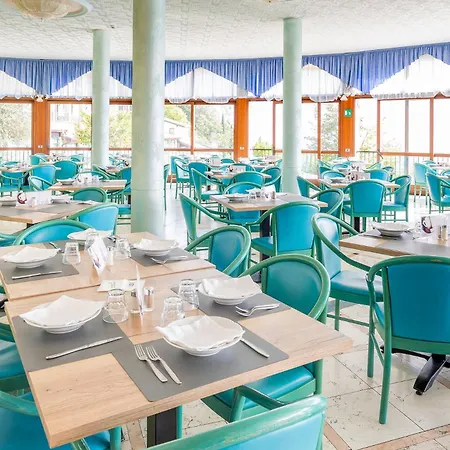 Centro Vacanze La Limonaia 3*