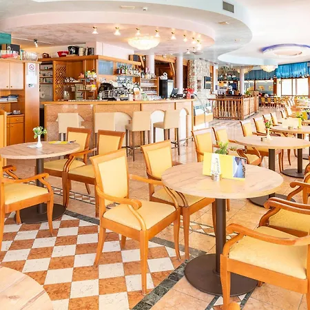 Centro Vacanze La Limonaia Hotell Limone sul Garda