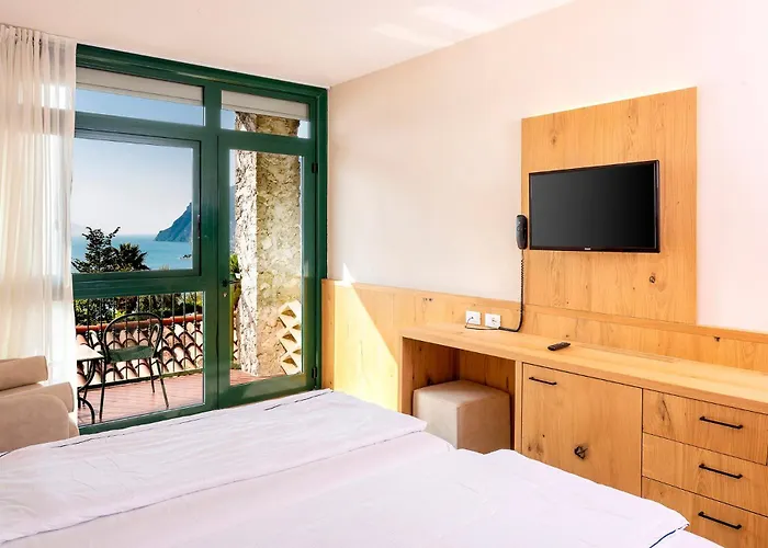 Centro Vacanze La Limonaia Hotel