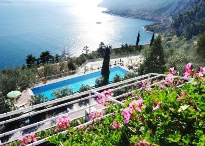 Centro Vacanze La Limonaia Hotel