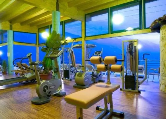 Centro Vacanze La Limonaia 3*