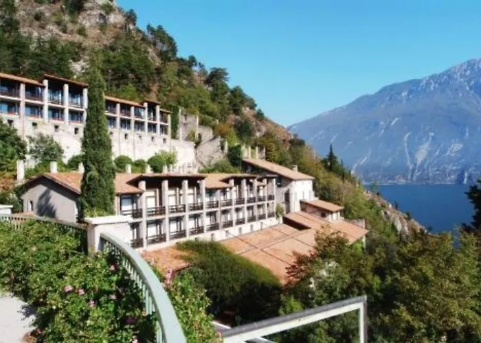 Centro Vacanze La Limonaia Hotel