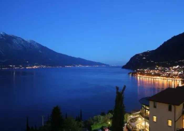 Centro Vacanze La Limonaia 3*