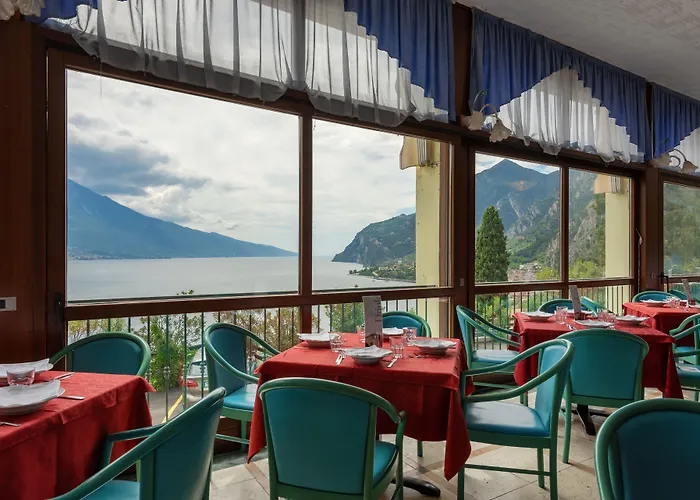 Centro Vacanze La Limonaia Hotel 3*