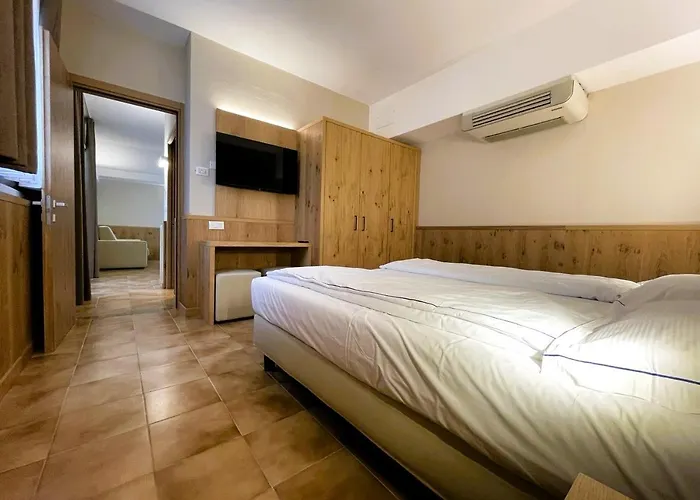 Centro Vacanze La Limonaia Hotel 3*