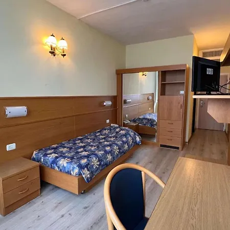 Centro Vacanze La Limonaia Hotel